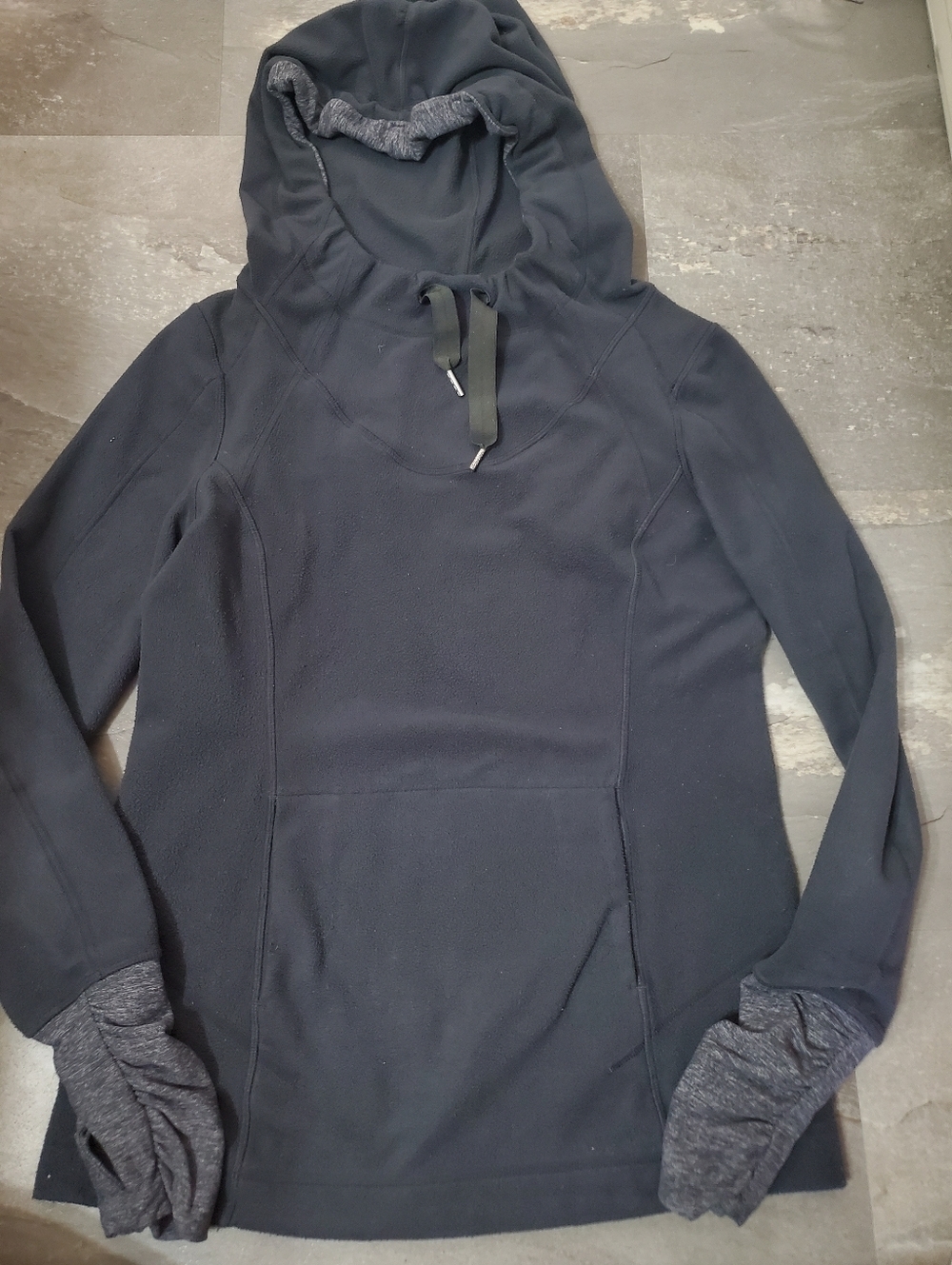 Lululemon Run Fleece Long Sleeve Pullover Sweatshirt. Hood. Grey. Size 8.